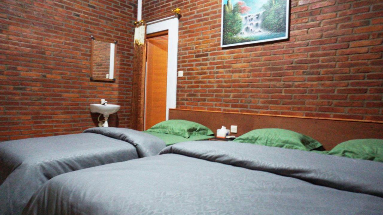 Berkah Homestay Magelang Bagian luar foto